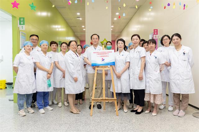 全功能兒童體檢工作站，兒童體檢工作站 HL-D 中標？
