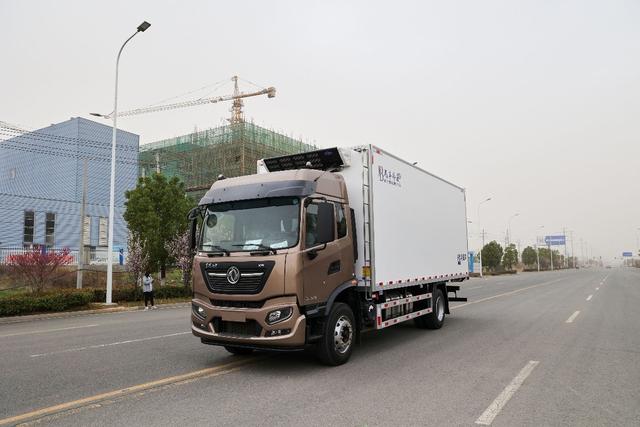 4.2米冷藏車在哪里找貨？急招自帶4.2米冷藏車長期貨源？