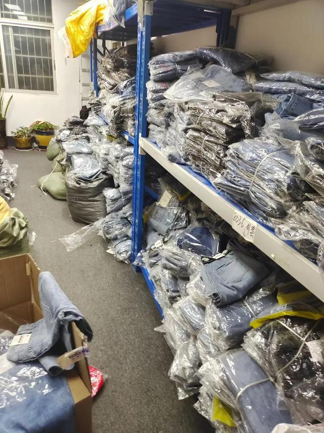 5元批發(fā)服裝貨源，5元服裝店貨源批發(fā)市場？
