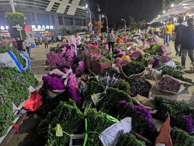成都批發(fā)鮮花市場進貨渠道在哪里，成都鮮花進貨渠道？