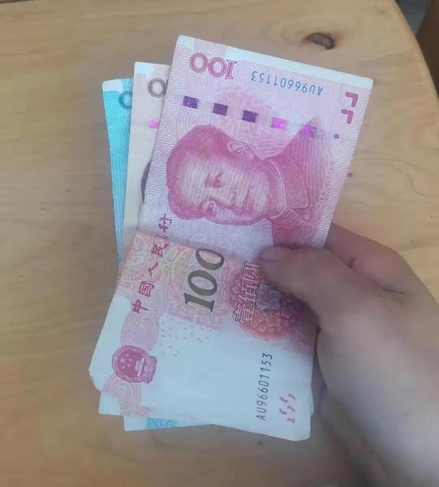 兩元店貨源從哪里進(jìn)貨，2元店的東西從哪里批發(fā)的？