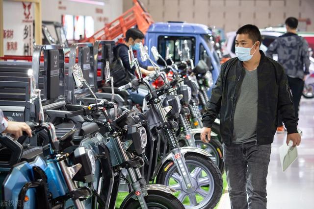 超威電池批發(fā)價格，超威電池批發(fā)價格查詢？