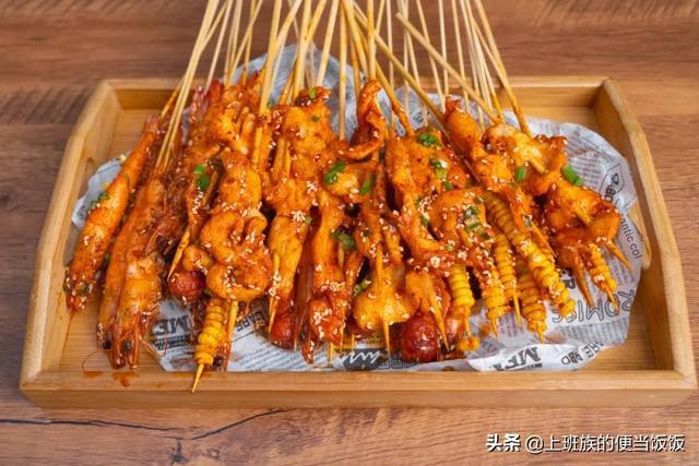 一元一串的串串地?cái)傂枰男?zhǔn)備，一元串串香擺攤？