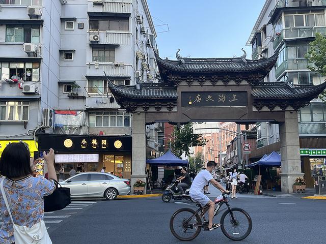 地攤刨冰的做法視頻大全，地攤刨冰的做法視頻教學(xué)？