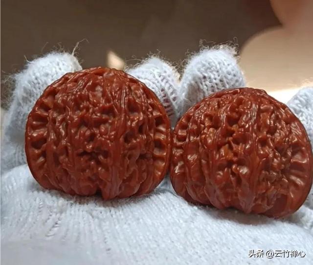 文玩手串批發(fā)進(jìn)貨渠道有哪些，文玩手串批發(fā)進(jìn)貨渠道有哪些呢？