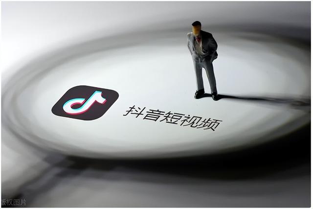 淘寶服裝貨源群號是什么，淘寶服裝貨源群號是什么意思？