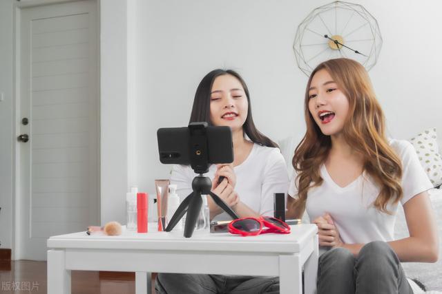 電商的貨源和實體店的貨源一樣嗎為什么，實體店和網(wǎng)店的貨源一樣嗎？