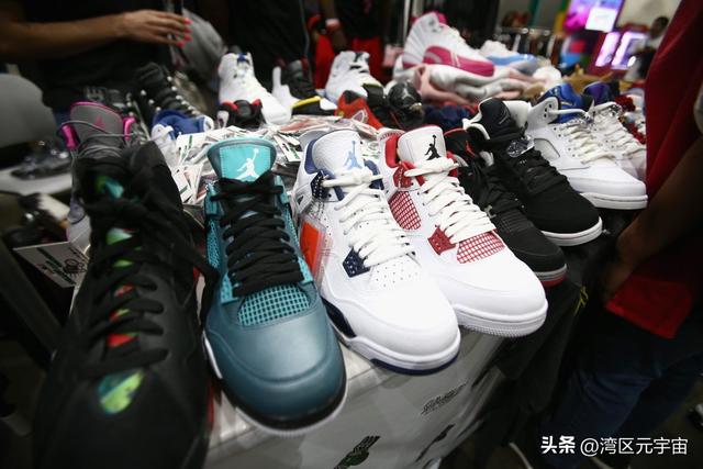 正品阿迪耐克微商貨源，耐克阿迪高仿服裝微商貨源怎么找？