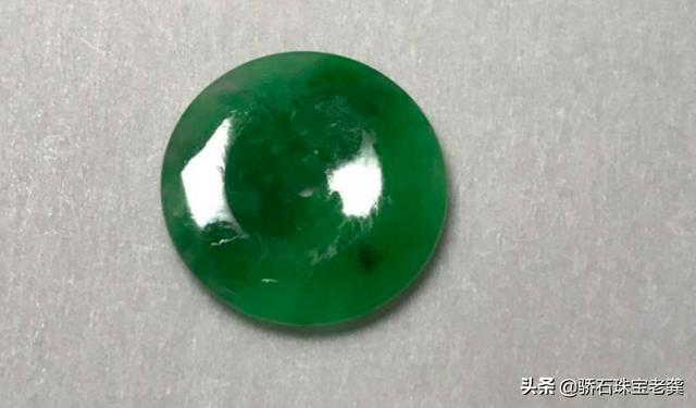 翡翠珠寶網(wǎng)店代理貨源怎么找的到，珠寶代購(gòu)怎么找貨源？