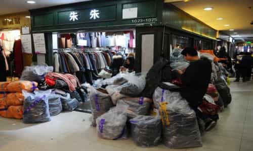 我想直播帶貨去哪里找貨源，我想直播帶貨去哪里找貨源一件代發(fā)？